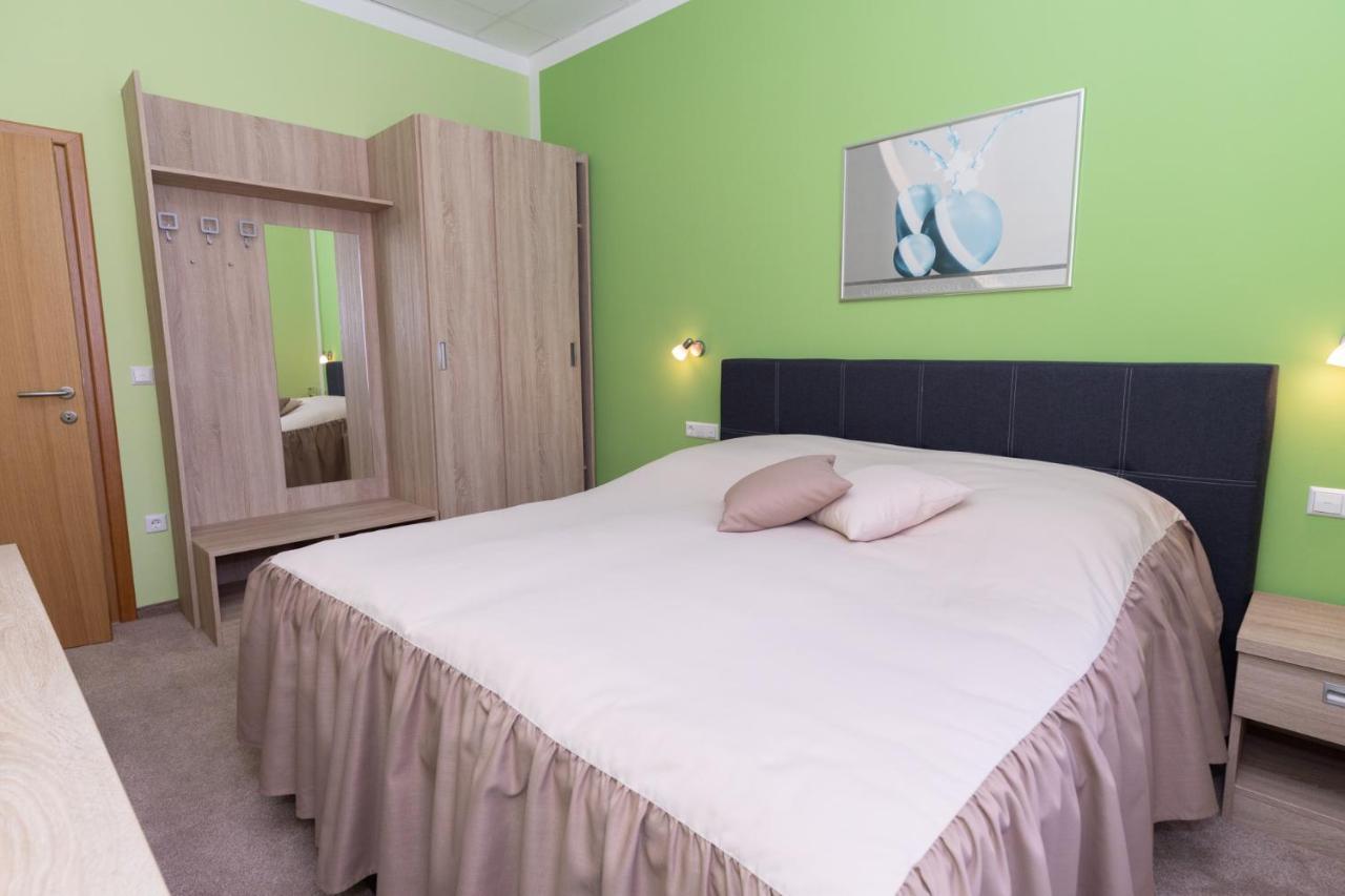 Apartments And Rooms Kod Eli Равна-Гора Экстерьер фото